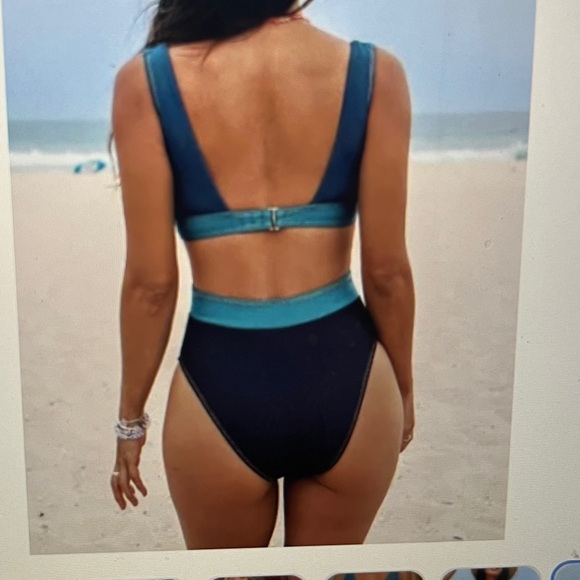 Cupshe X JoJo Escaping Cutout One piece swimsuit  size Small - Picture 4 of 6
